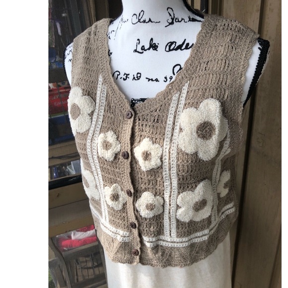 Crochet vest knit floral boho khaki cream flower short top - Picture 11 of 11